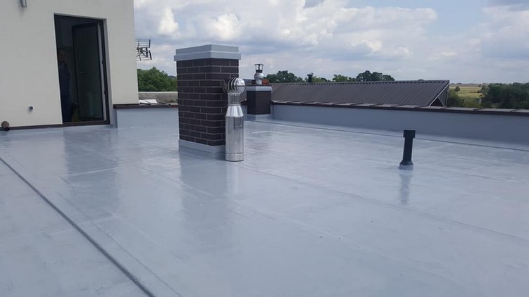 Dach z papy po renowacji w systemie żywic poliuretanowych Hyperdesmo