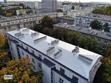 Dach budynku po zakończeniu renowacji w systemie Hyperdesmo